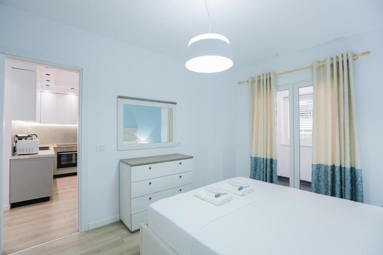 Miku - Dreamy At Wilson Square Apartment *